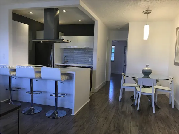 $1,700 | 2915 Plunkett Street, Unit 10D, Hollywood, FL 33020