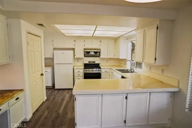 $499,000 | 447 West Ave J 12, Lancaster, CA 93535