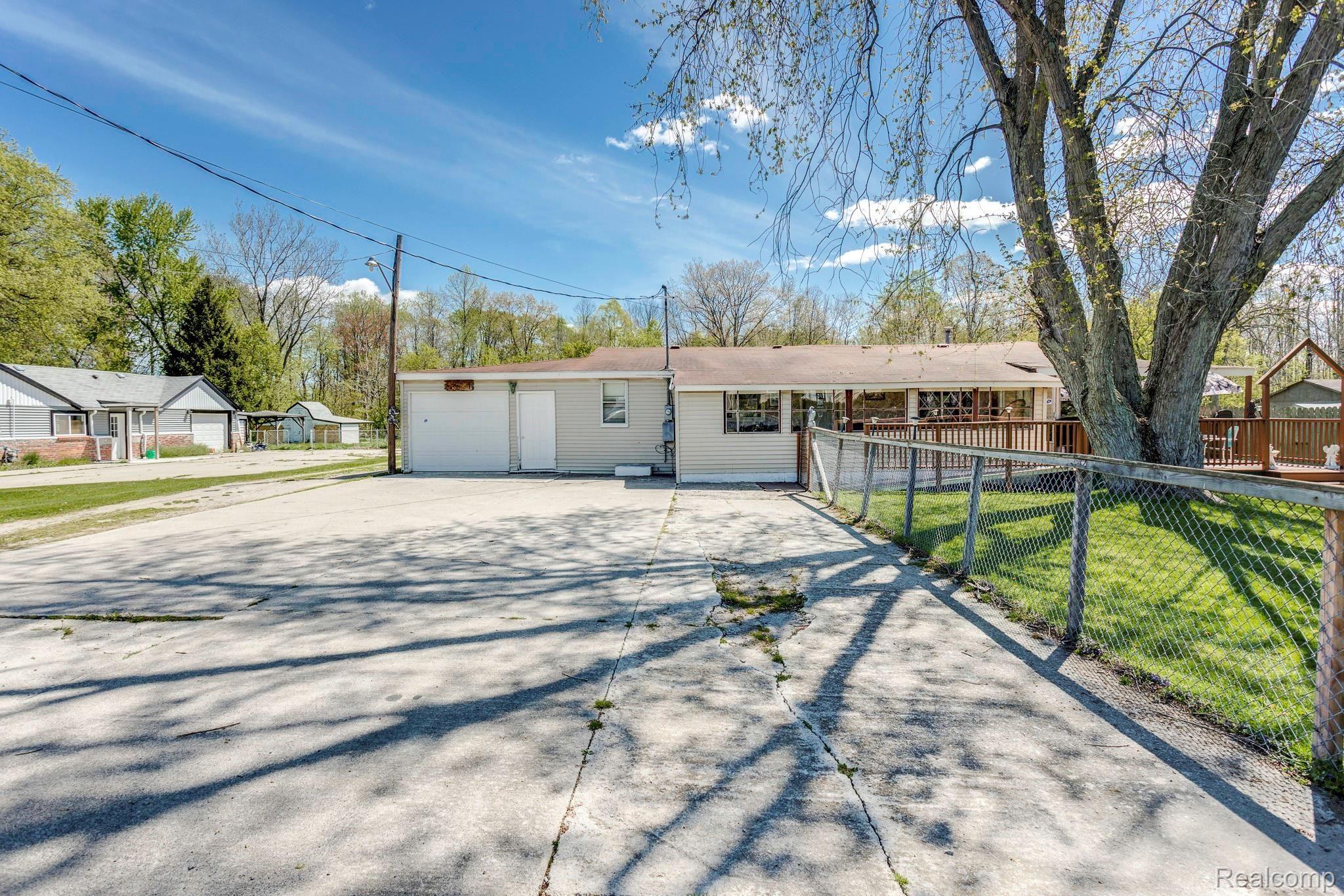 1810 Omar Road Smiths Creek, MI 48074 - Photo 2 of 53 1810 Omar Rd (2 of 53).jpg