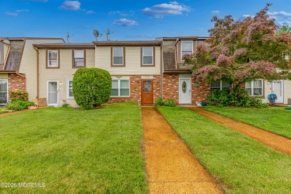 $235,000 | 212 Greenwood Loop Road, Brick, NJ 08724