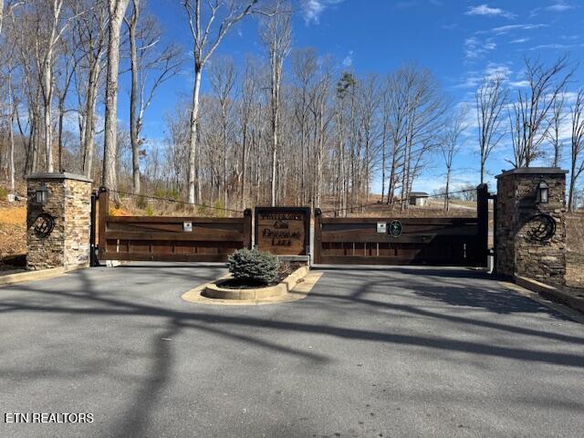 89 Harbor Ridge Lane Dandridge, TN 37725 - Photo 3 of 9 IMG_6882