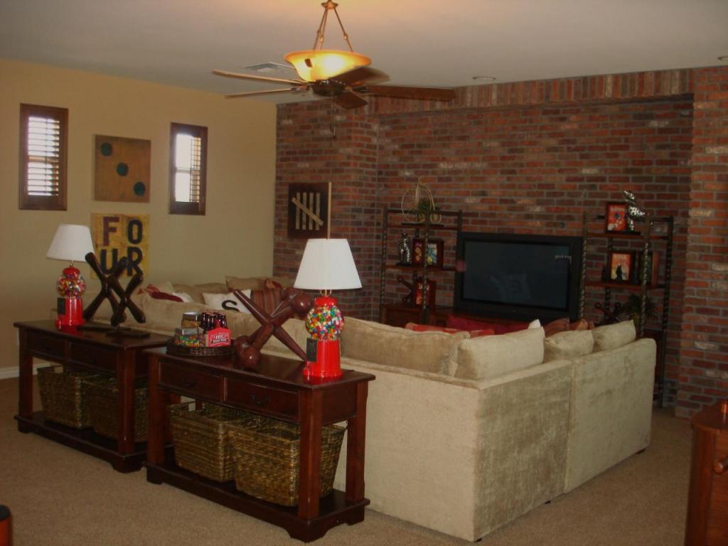 2926 East Warbler Road Gilbert, AZ 85297 - Photo 4 of 9 Family Room