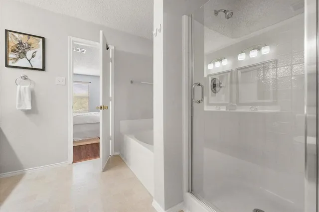 $2,500 | 812 Ericville Drive, Arlington, TX 76001