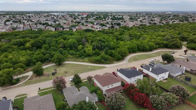 $2,500 | 812 Ericville Drive, Arlington, TX 76001