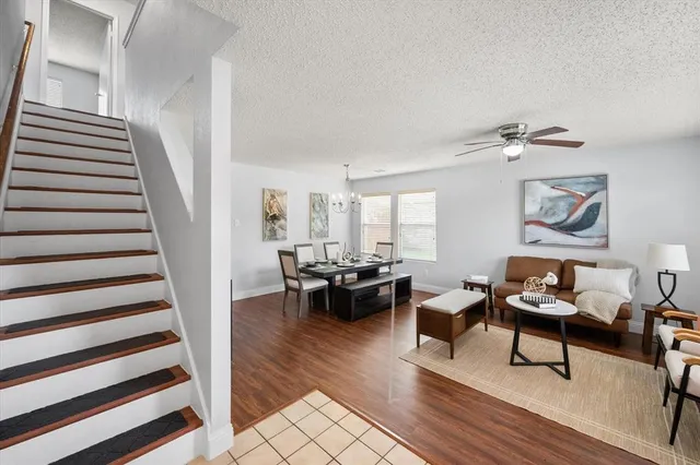 $2,500 | 812 Ericville Drive, Arlington, TX 76001