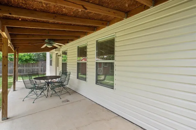 $2,500 | 812 Ericville Drive, Arlington, TX 76001