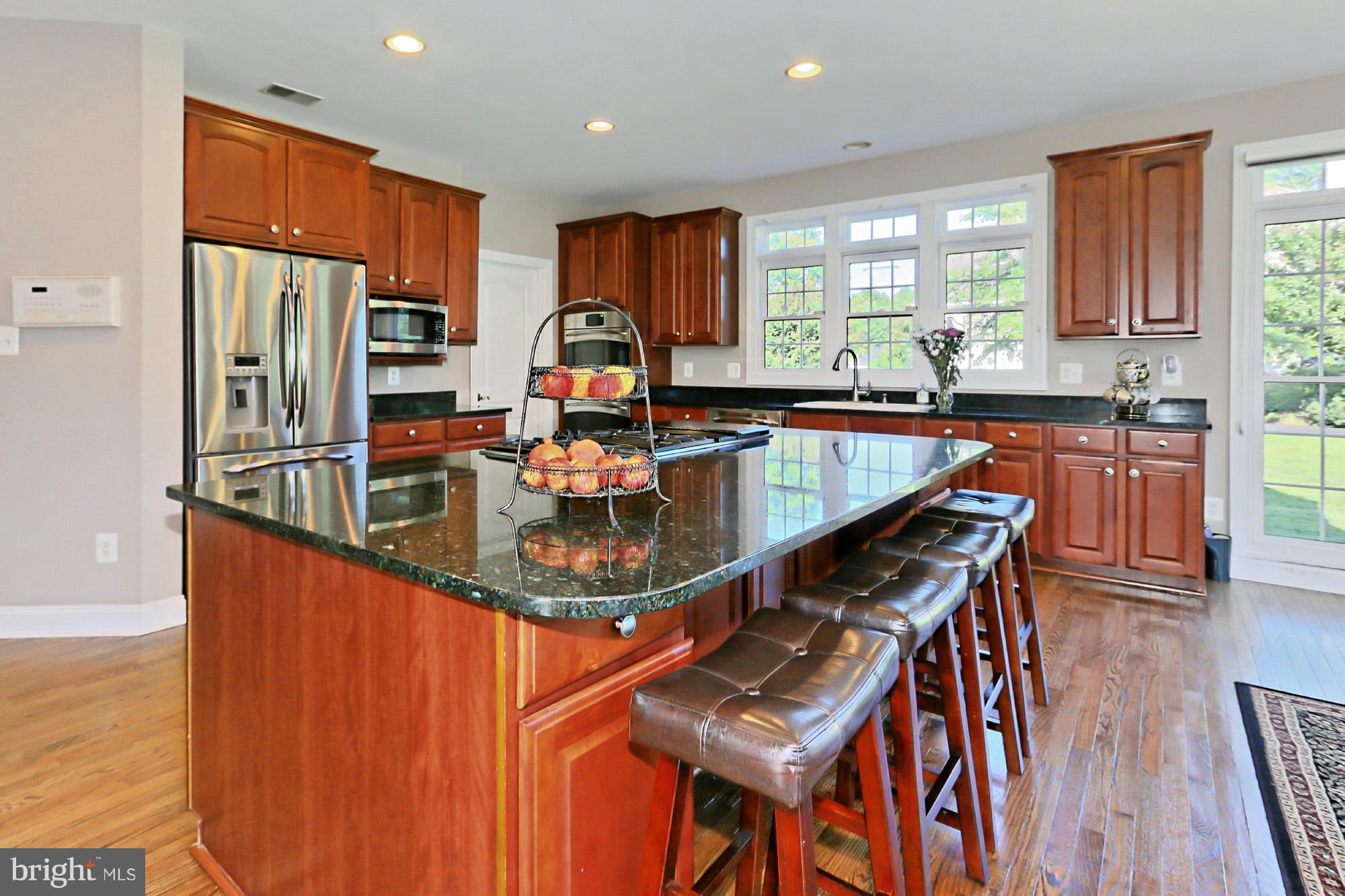 10496 Dunn Meadow Road Vienna, VA 22182 - Photo 11 of 29 Kitchen
