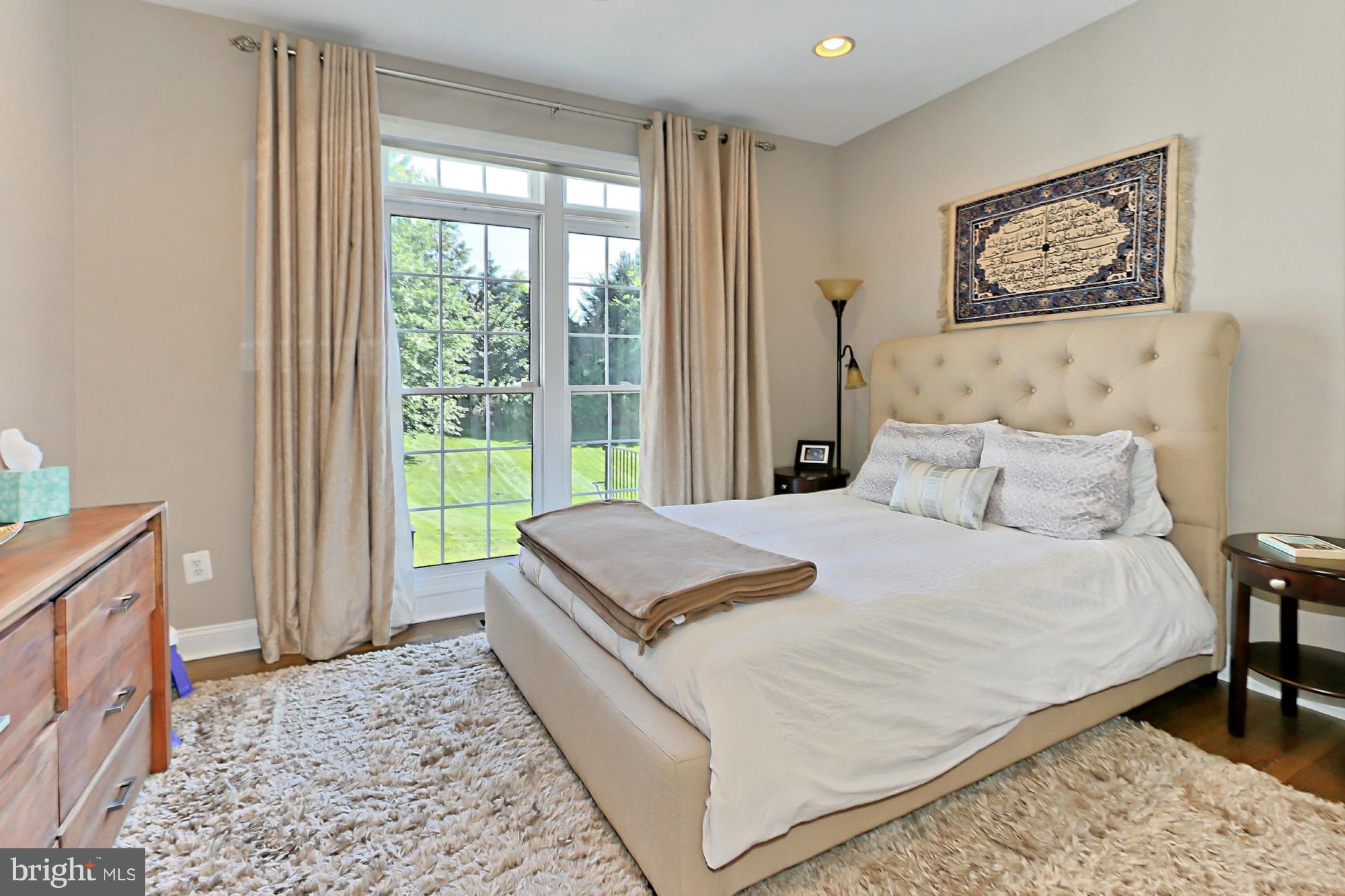 10496 Dunn Meadow Road Vienna, VA 22182 - Photo 17 of 29 Bedroom