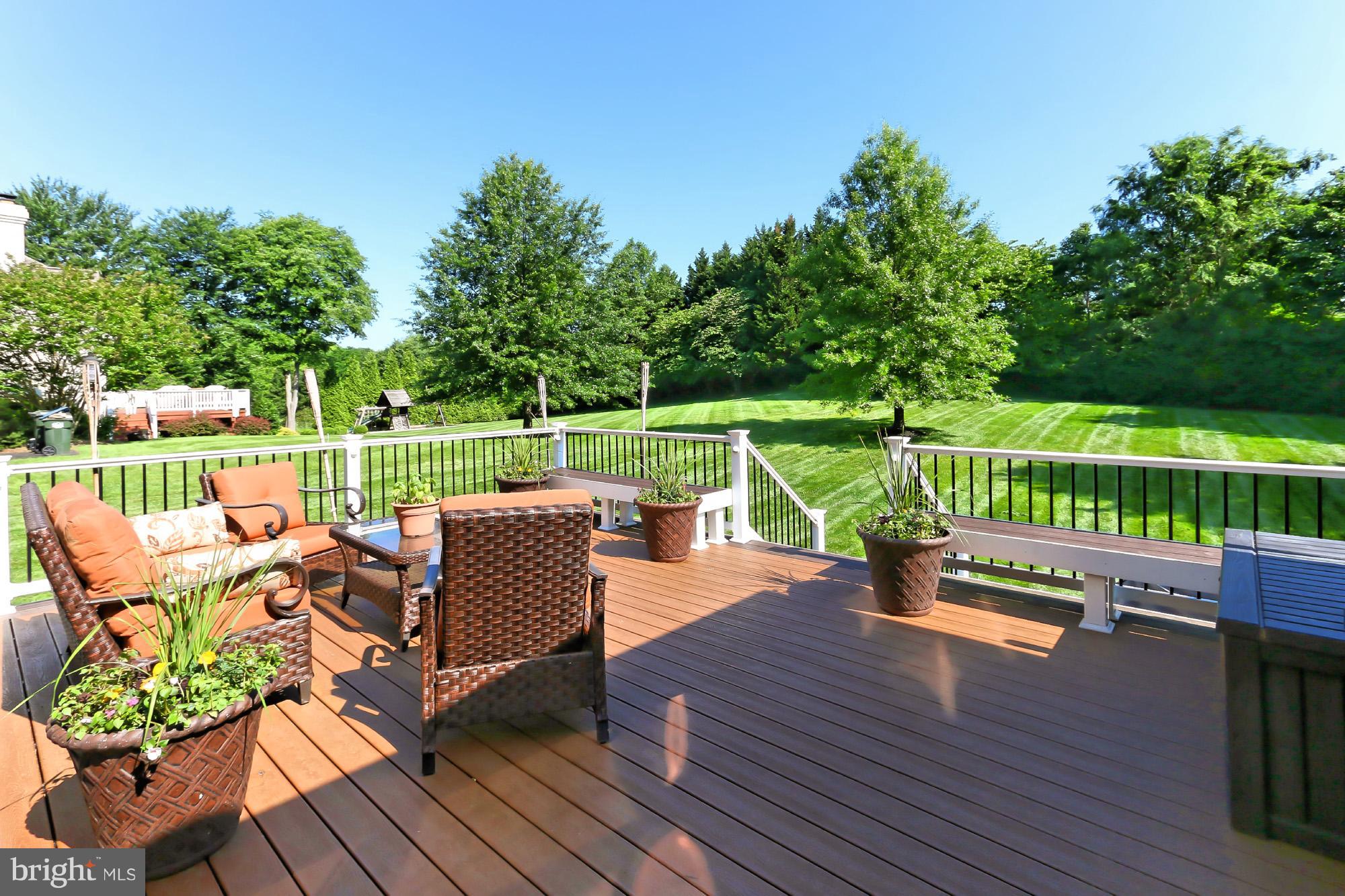 10496 Dunn Meadow Road Vienna, VA 22182 - Photo 27 of 29 Deck
