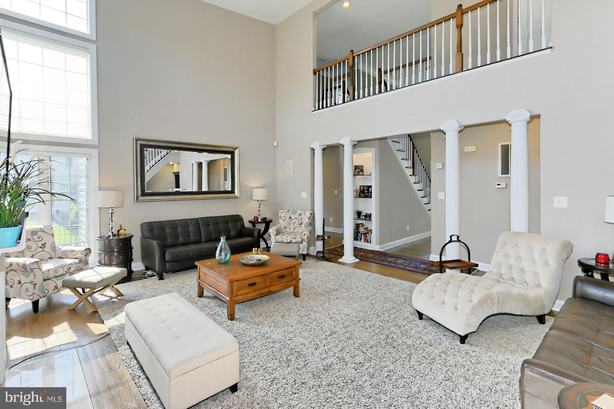 10496 Dunn Meadow Road Vienna, VA 22182 - Photo 7 of 29 Family Room