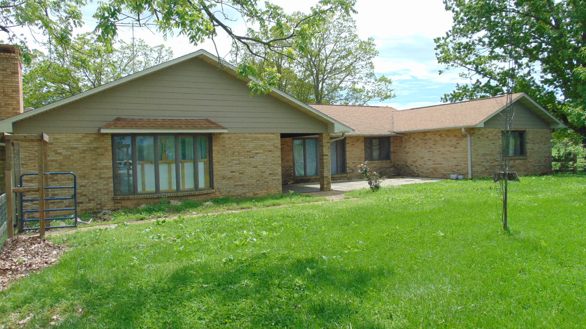 2 Rt Ava, MO 65608 - Photo 1 of 1 DSC01130