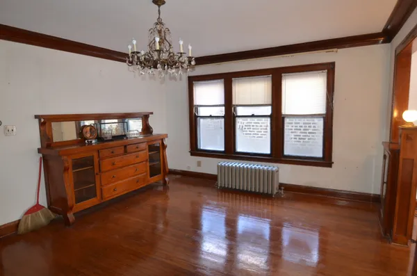 $2,595 | 3354 South Lituanica Avenue, Unit 2, Chicago, IL 60608