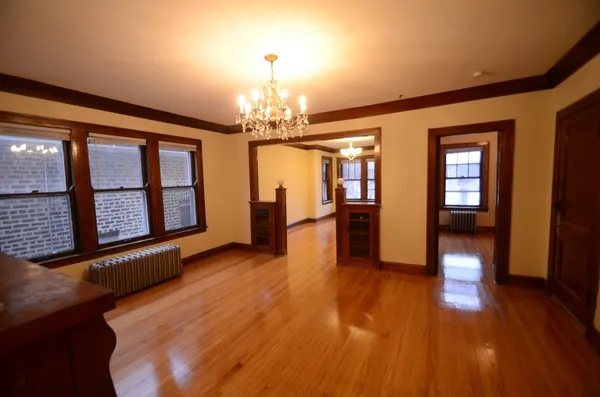 $2,595 | 3354 South Lituanica Avenue, Unit 2, Chicago, IL 60608