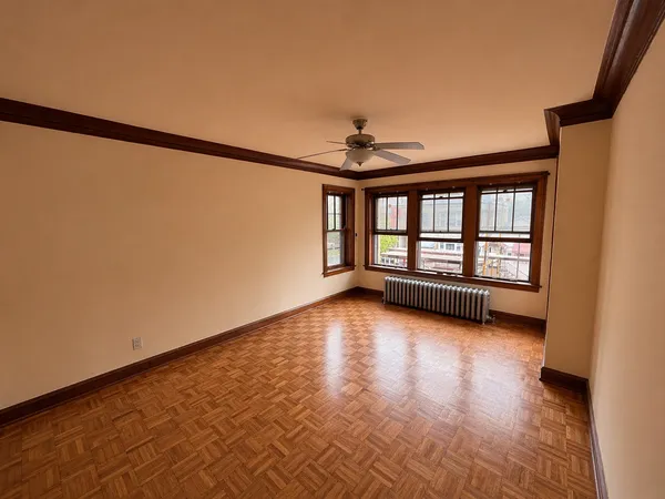 $2,295 | 3354 South Lituanica Avenue, Unit 2, Chicago, IL 60608