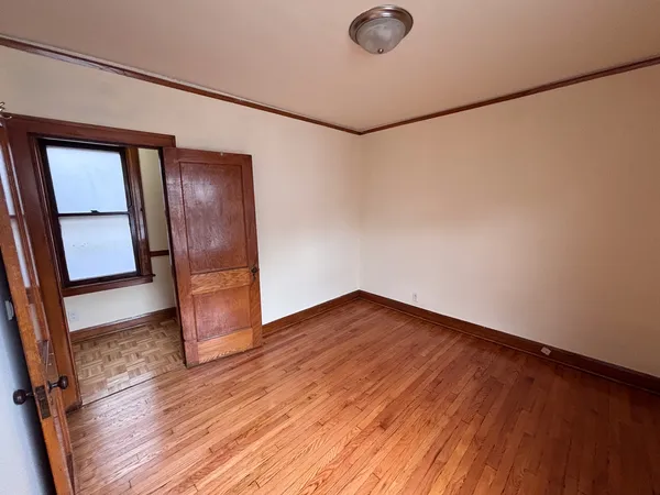 $2,295 | 3354 South Lituanica Avenue, Unit 2, Chicago, IL 60608