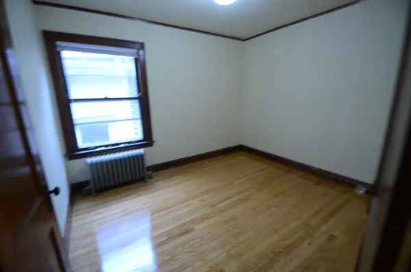 $2,595 | 3354 South Lituanica Avenue, Unit 2, Chicago, IL 60608