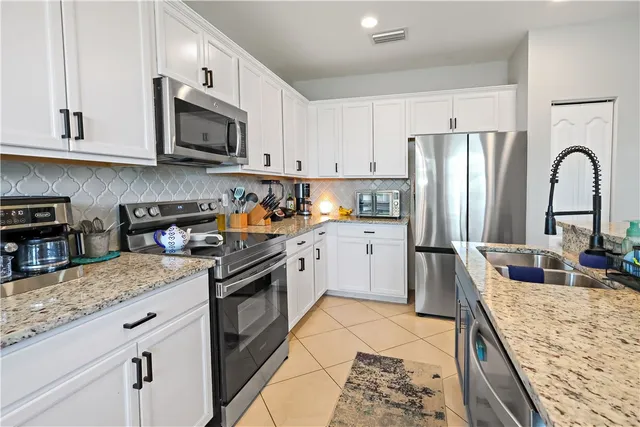 $520,000 | 1782 Berkshire Circle Southwest, Vero Beach, FL 32968