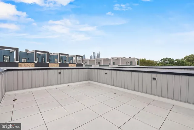 $825,000 | 650 Fairmount Avenue, Unit J2, Philadelphia, PA 19123