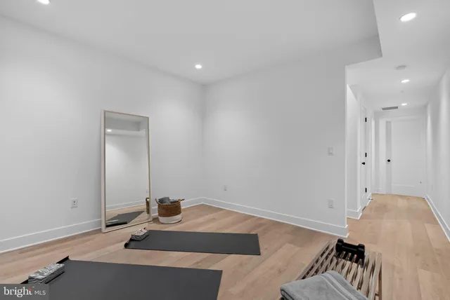 $825,000 | 650 Fairmount Avenue, Unit J2, Philadelphia, PA 19123