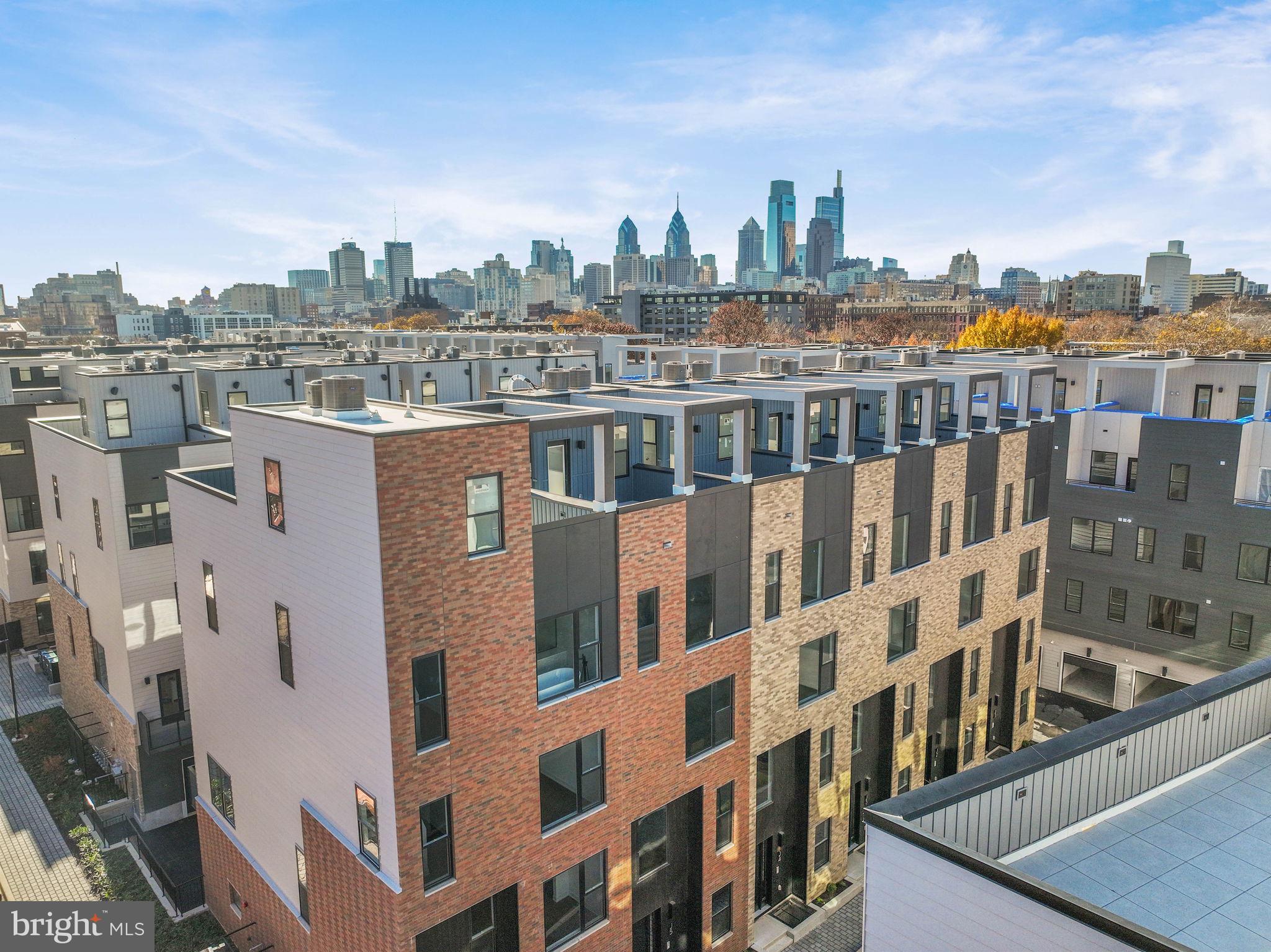 650 Fairmount Avenue, Unit J2 Philadelphia, PA 19123 - Photo 42 of 56 a view of a large building with a city view