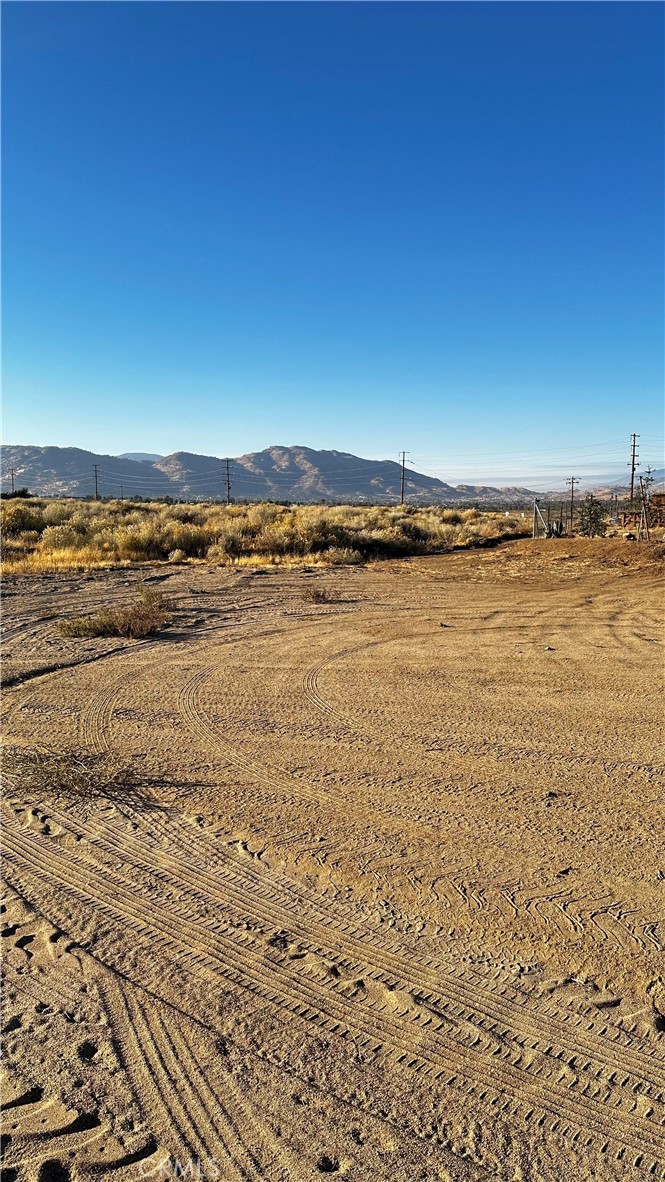 0 Modoc Avenue Tehachapi, CA 93561 - Photo 4 of 4 a view of an ocean view