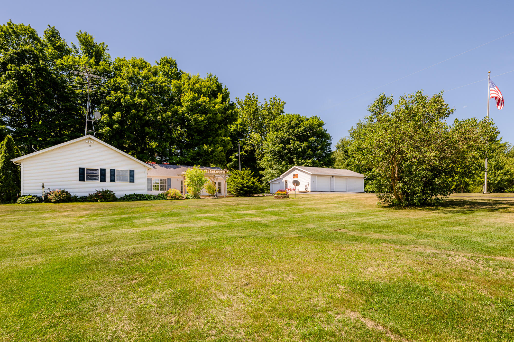 6910 Bailey Road Eau Claire, MI 49111 - Photo 9 of 41 Bailey-109