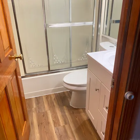 $299,000 | 30 Glenview Drive, Unit 30, Cromwell, CT 06416