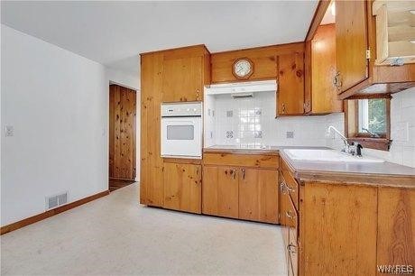 17 Houston Street Buffalo, NY 14220 - Photo 10 of 15 Kitchen