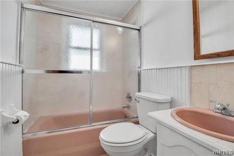 17 Houston Street Buffalo, NY 14220 - Photo 3 of 15 Bathroom