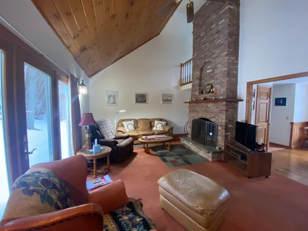 $450,000 | 24 Antler Loop, West Dover, VT 05356