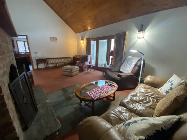 $450,000 | 24 Antler Loop, West Dover, VT 05356