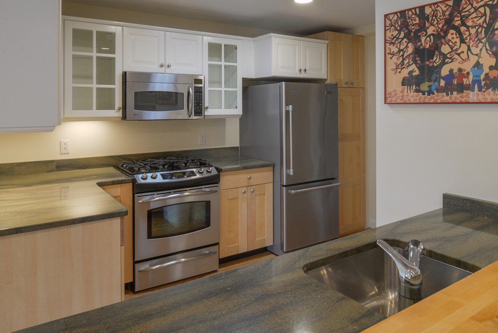 14 Atlantic Road, Unit 4 Gloucester, MA 01930 - Photo 4 of 19