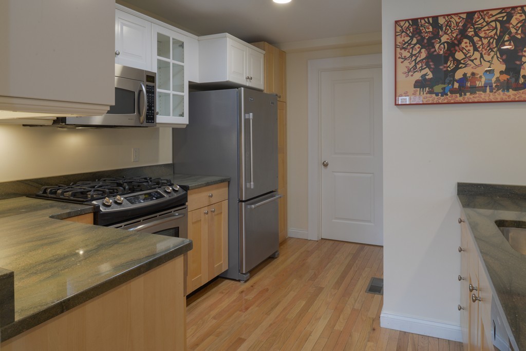 14 Atlantic Road, Unit 4 Gloucester, MA 01930 - Photo 6 of 19