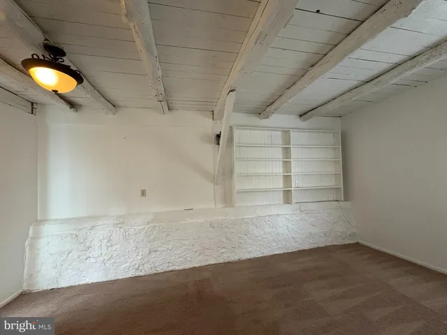 a view of empty room