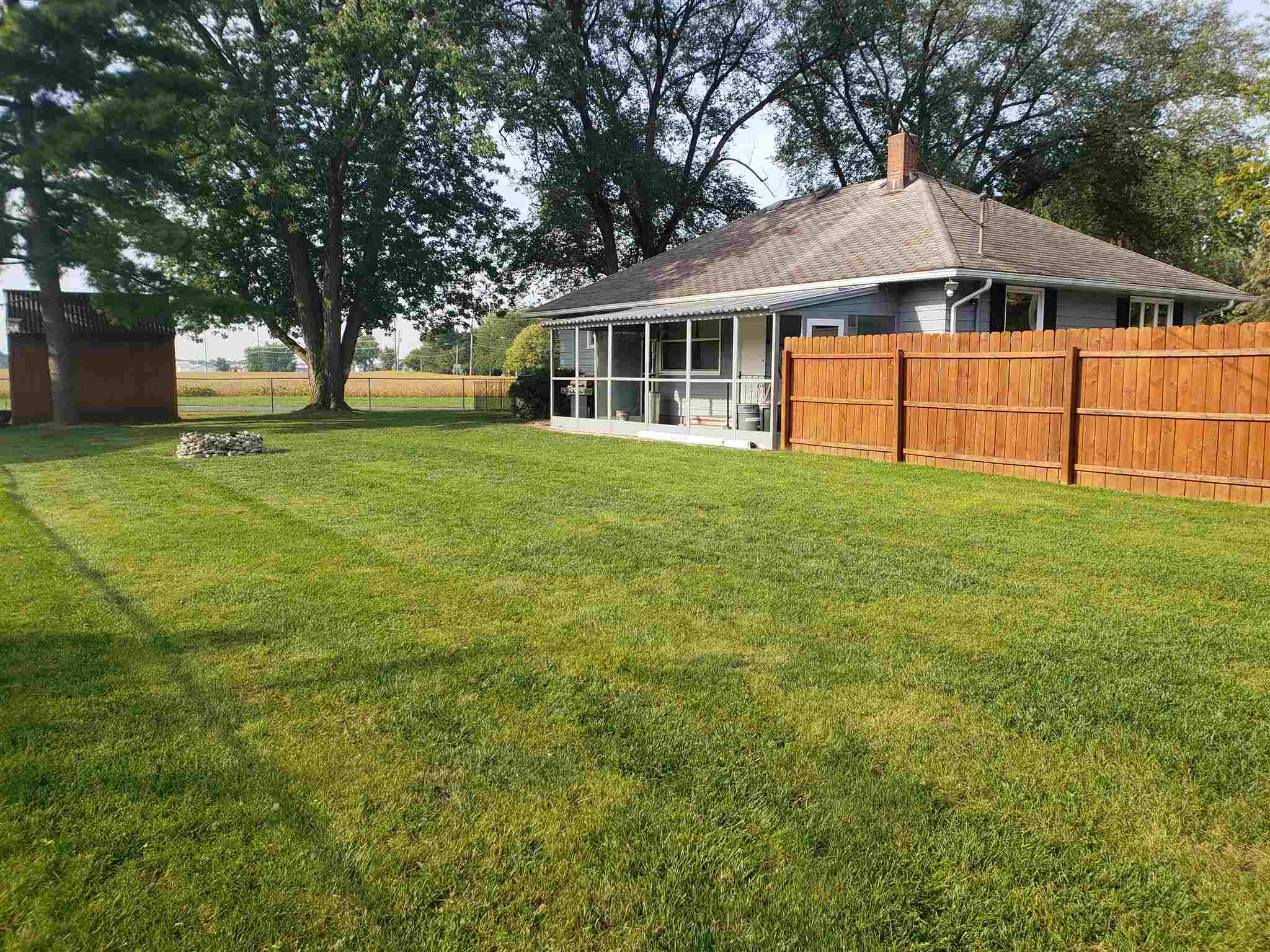 1065 Winchester Street Decatur, IN 46733 - Photo 3 of 24