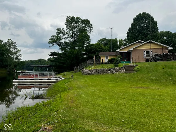 $269,000 | 7114 Locust Lake W Drive, Spencer, IN 47460