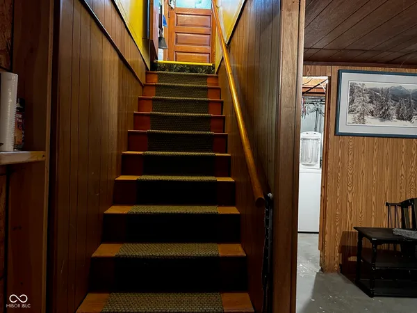 $269,000 | 7114 Locust Lake W Drive, Spencer, IN 47460