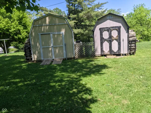 $269,000 | 7114 Locust Lake W Drive, Spencer, IN 47460