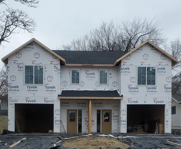 $325,000 | 804 7th Street North, Fargo, ND 58102