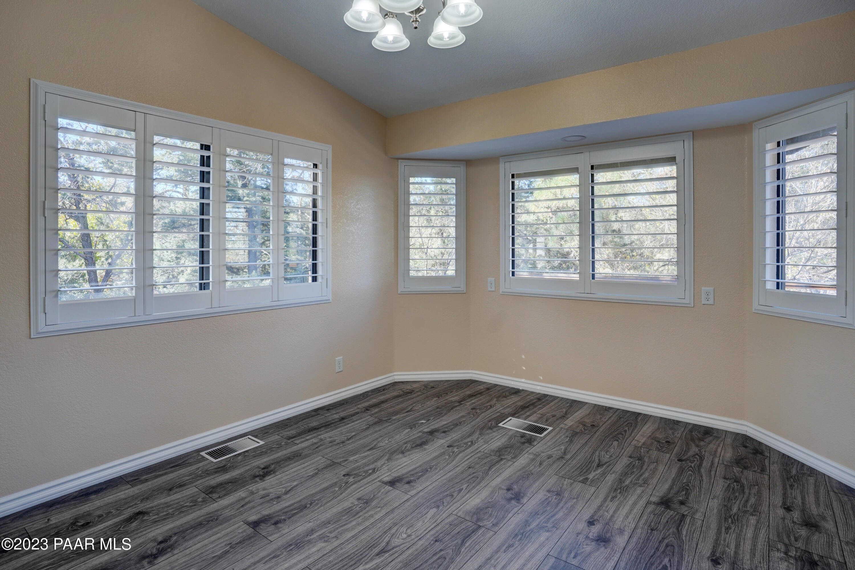 2064 View Point Road Prescott, AZ 86303 - Photo 11 of 51 Dining Area