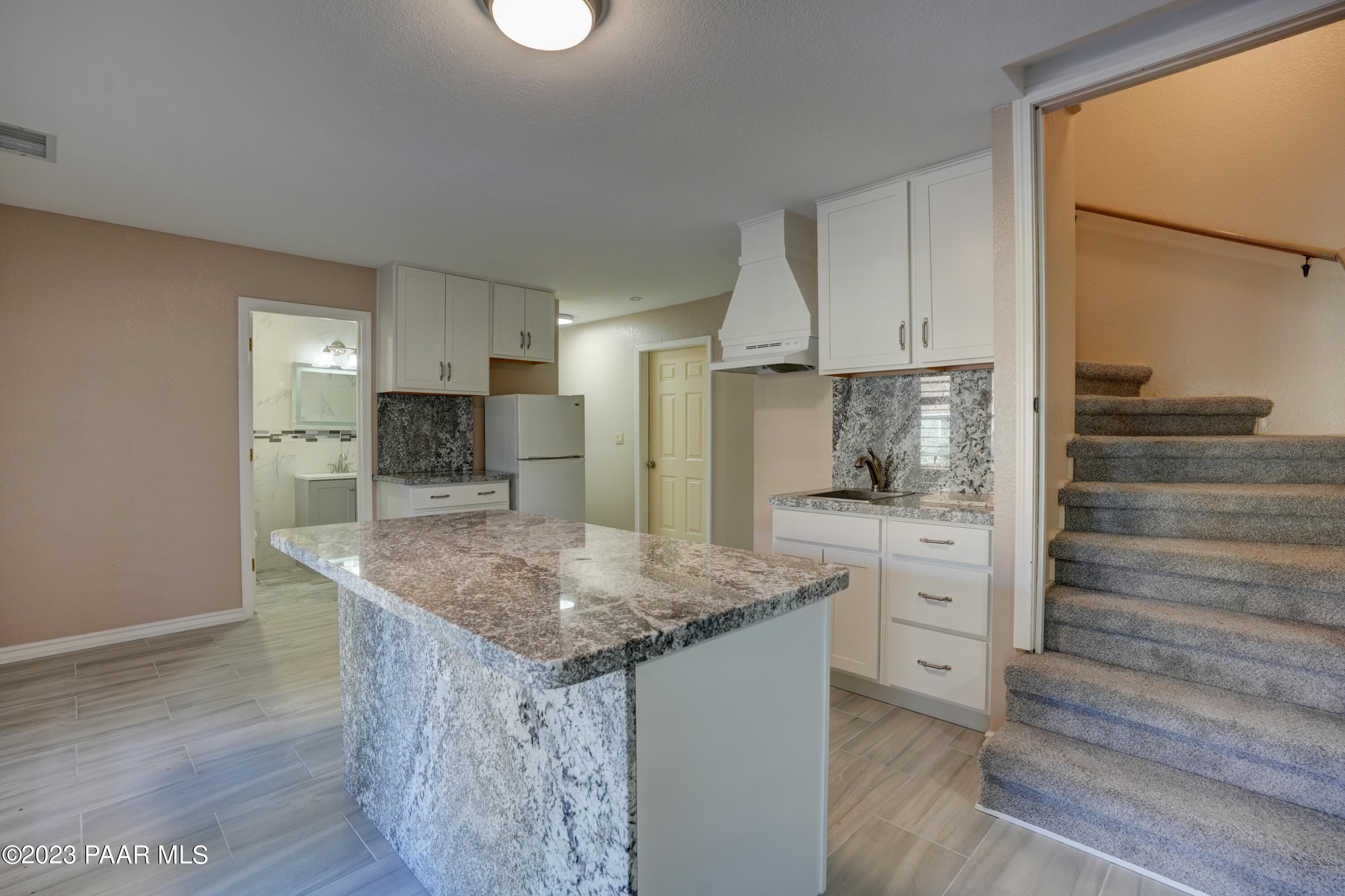 2064 View Point Road Prescott, AZ 86303 - Photo 26 of 51 Kitchenette Down