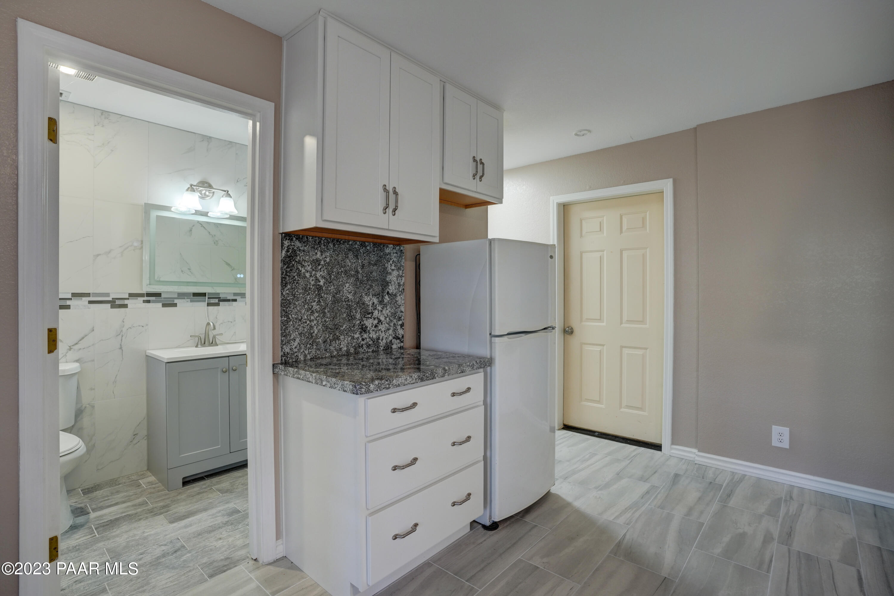 2064 View Point Road Prescott, AZ 86303 - Photo 30 of 51 Kitchenette shot 3