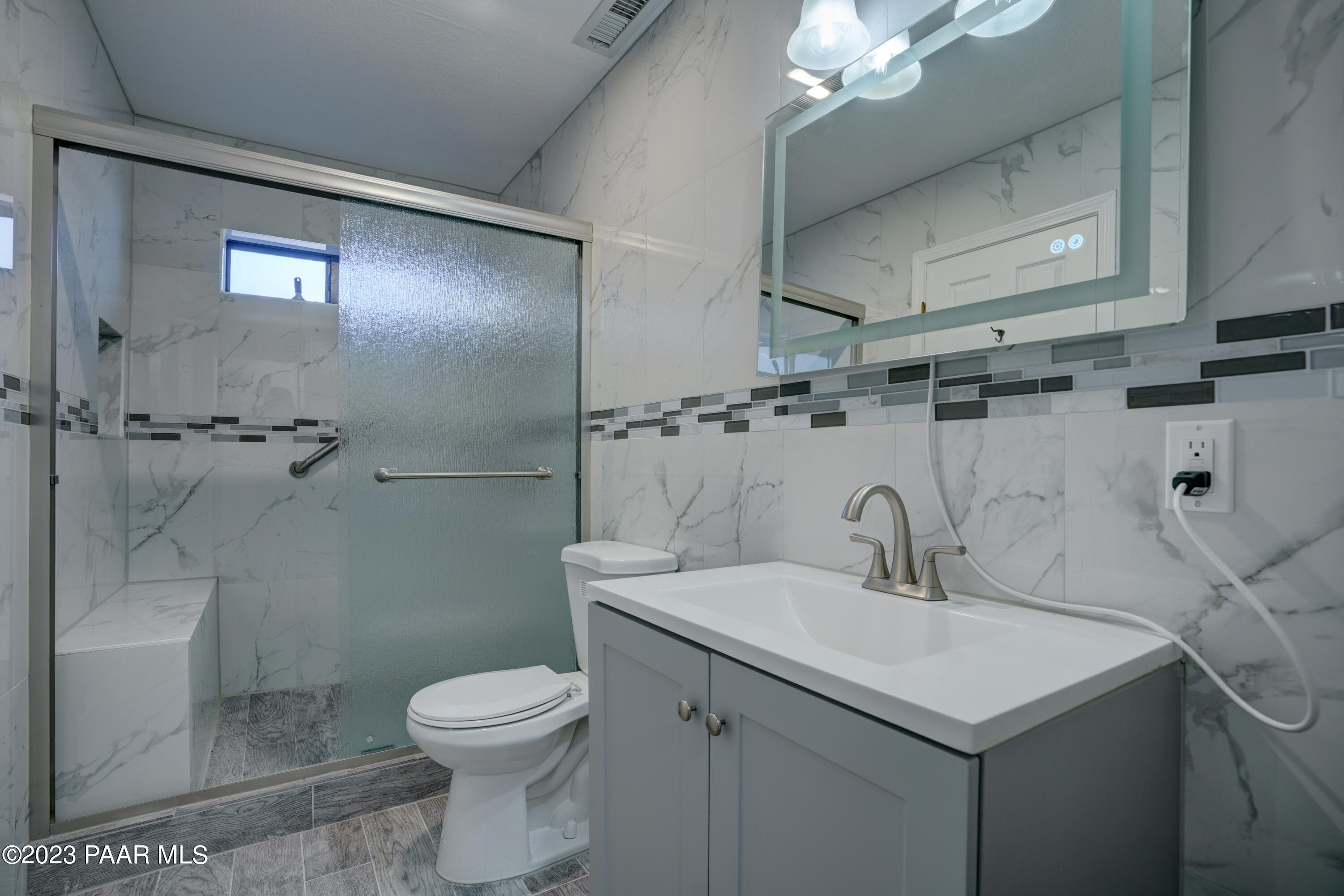 2064 View Point Road Prescott, AZ 86303 - Photo 33 of 51 Guest Bathroom 3 down