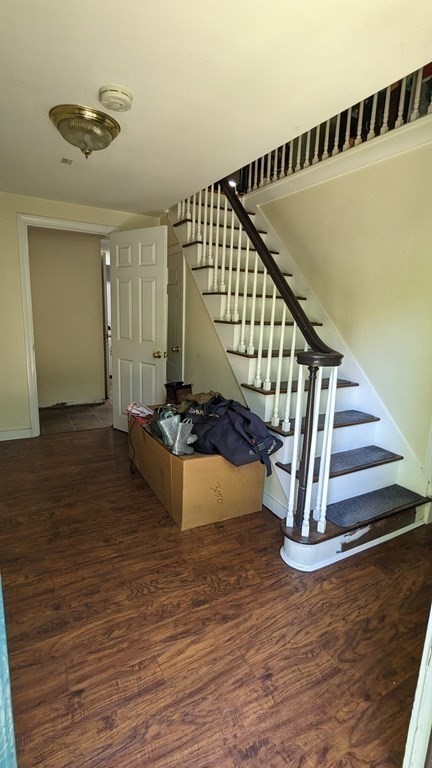 81 High Street Upton, MA 01568 - Photo 3 of 32 Gallery Image 3