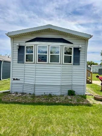 $22,500 | 64 Birch Drive, Sandwich, IL 60548