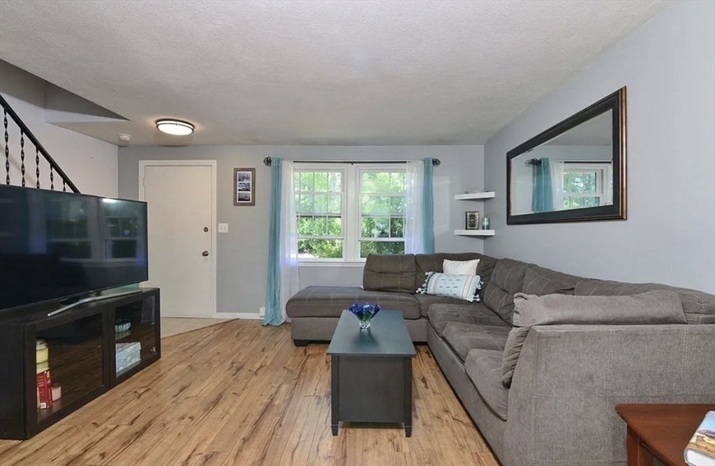 4 George Street, Unit 3 Plainville, MA 02762 - Photo 5 of 28