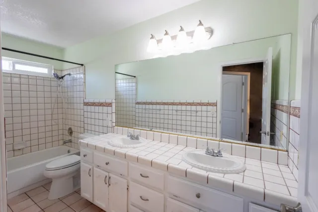 $975,000 | 5400 Lawnview Way, Elk Grove, CA 95758