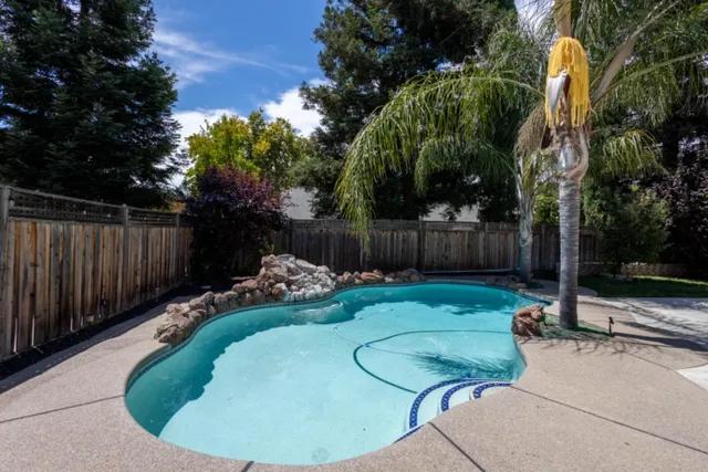 $975,000 | 5400 Lawnview Way, Elk Grove, CA 95758