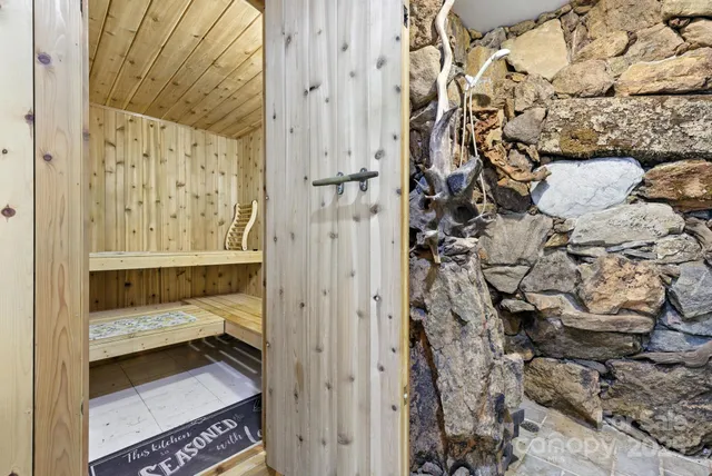 $1,125,000 | 652 Avery Creek Road, Arden, NC 28704