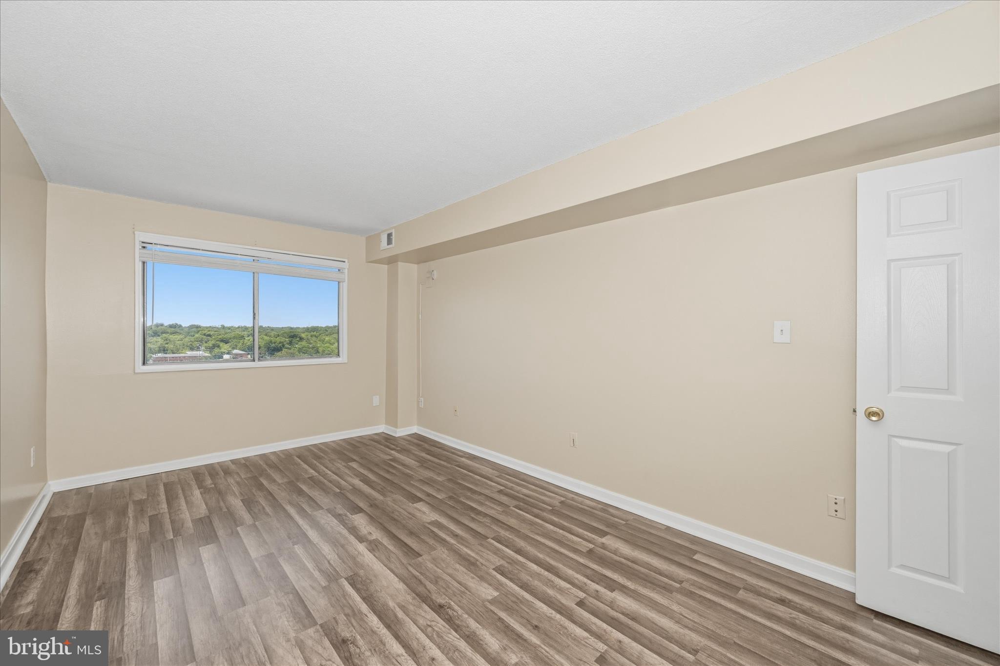 1836 Metzerott Road, Unit 1504 Hyattsville, MD 20783 - Photo 26 of 45 Bedroom
